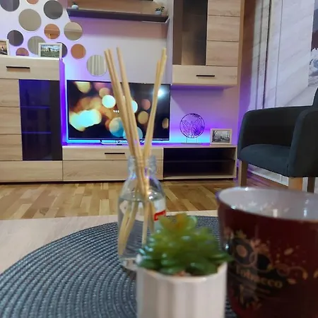 Apartman Espresso Sa Parkingom Sremska Mitrovica Exterior photo